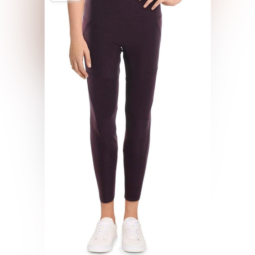 VOGO Athletica, All-Day Comfort, Yoga/Legging, Crop Pants, Size M